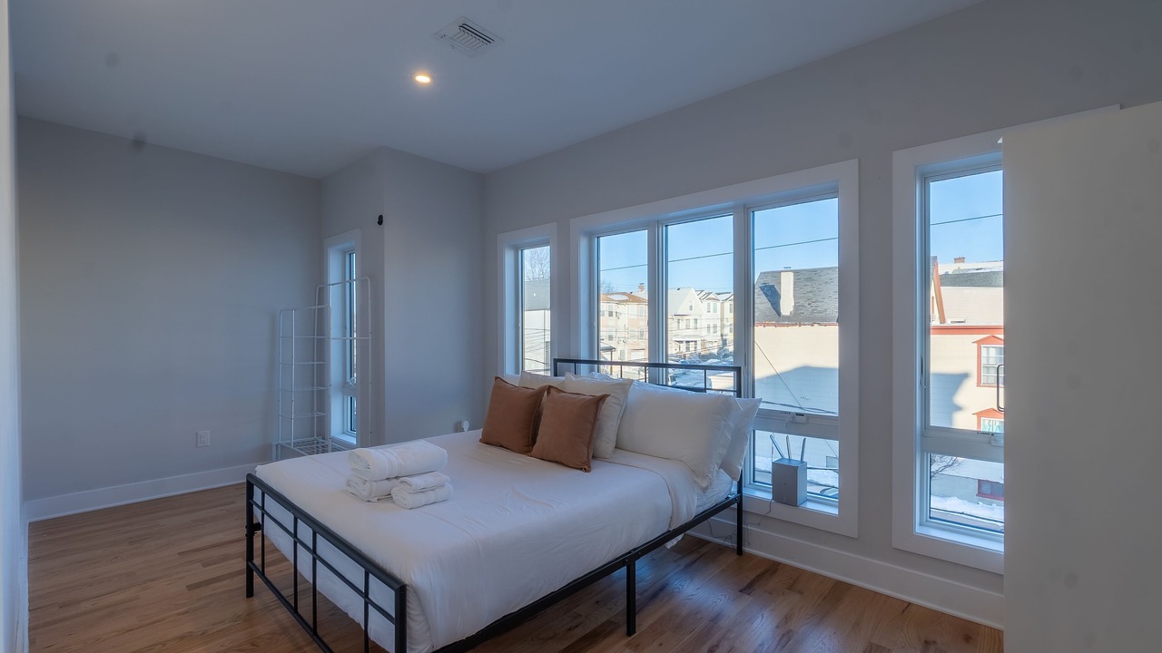 Photo of Bedroom in East Newark