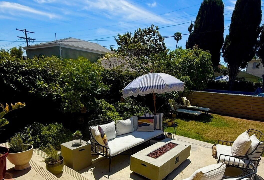 Photo of Patio Balcony in Greater Wilshire - Hancock Park