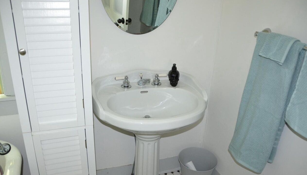 Photo of Bathroom in Frenchtown-Rumbly