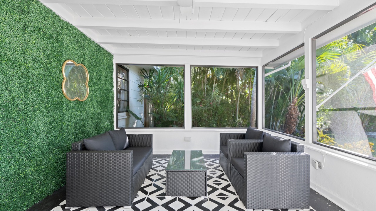 Photo of Patio Balcony in Tarpon River