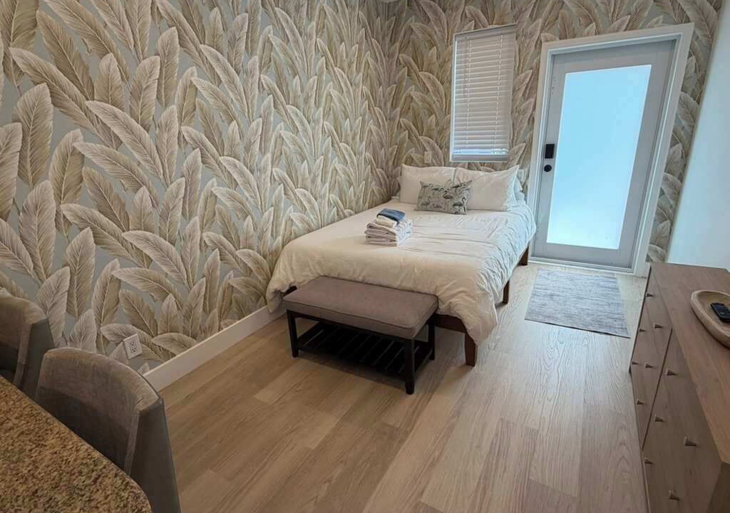 Photo of Bedroom in Coral Ridge