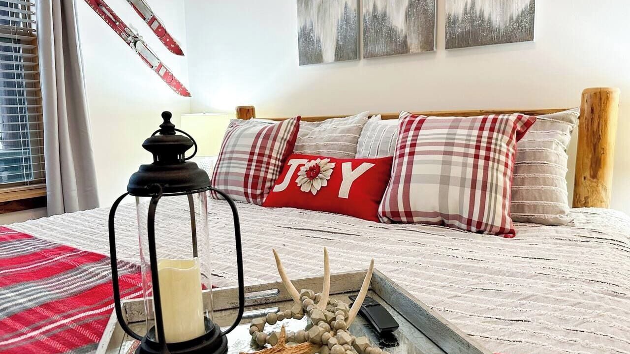 Photo of Bedroom in Snowshoe