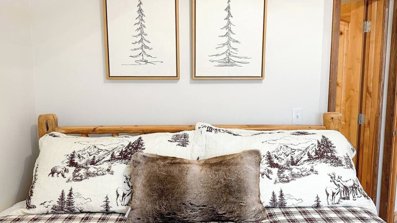 Photo of Bedroom in Snowshoe