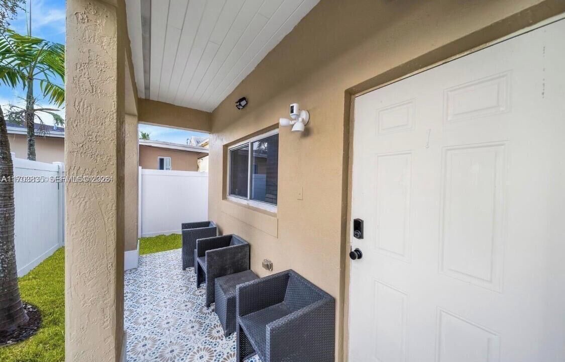 Photo of Patio Balcony in Central Fort Lauderdale