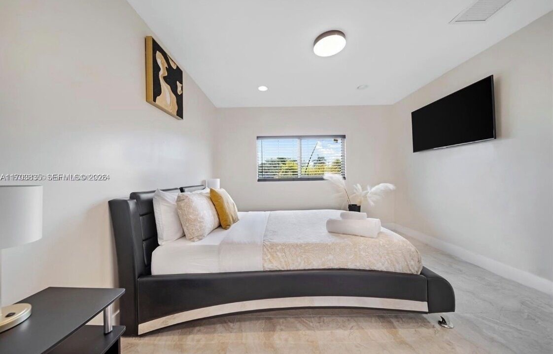 Photo of Bedroom in Central Fort Lauderdale