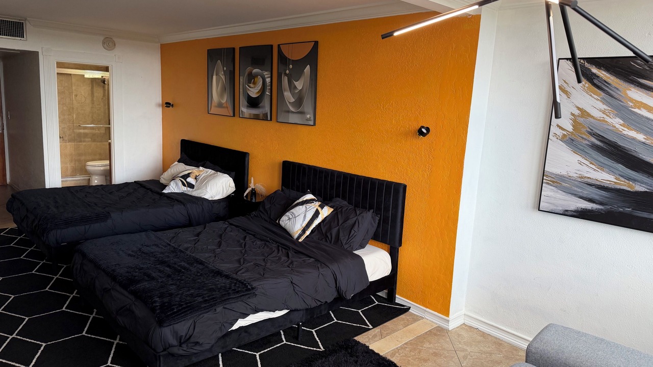 Photo of Bedroom in Bermuda Riviera