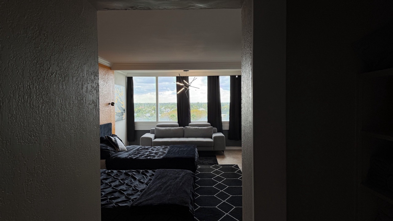 Photo of Bedroom in Bermuda Riviera