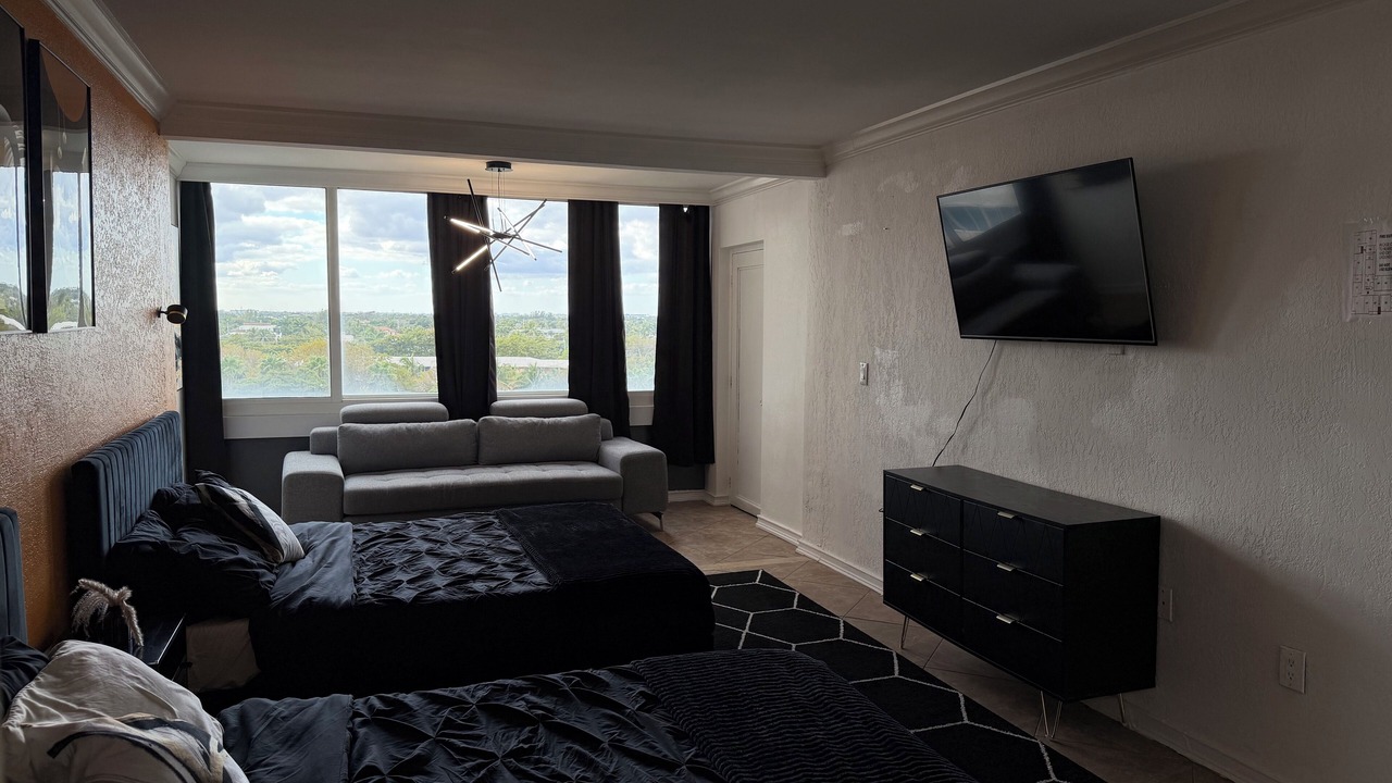 Photo of Bedroom in Bermuda Riviera