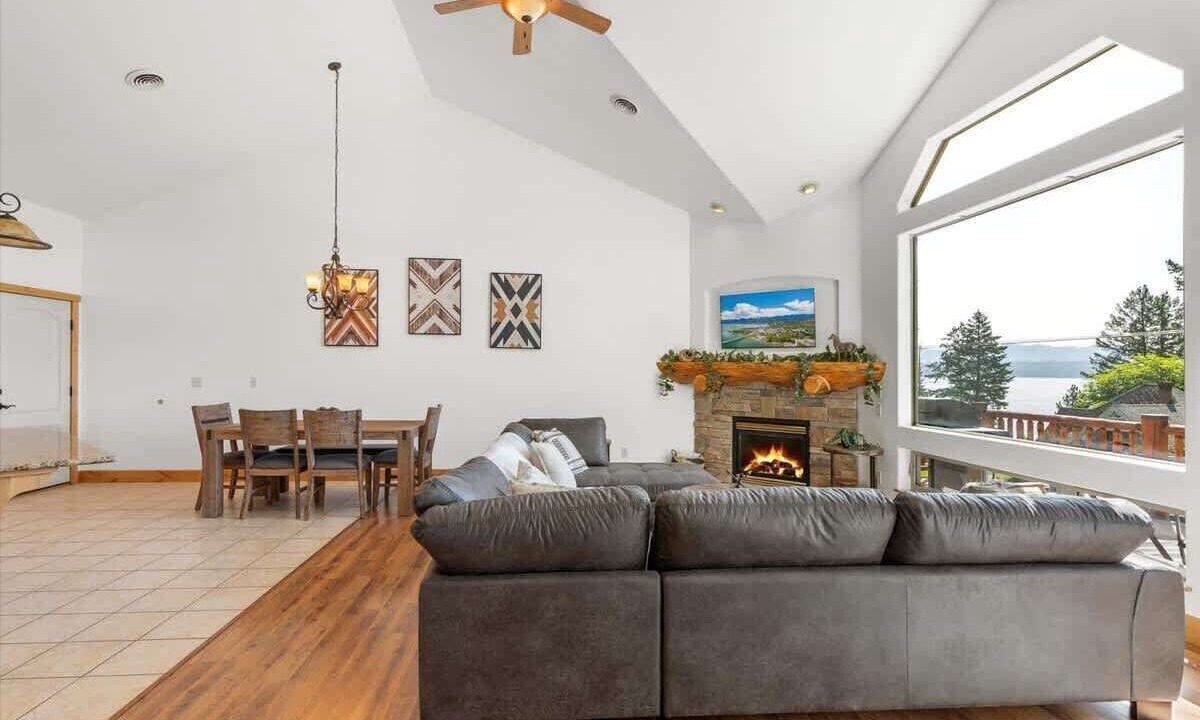 Photo of Livingroom in Somers