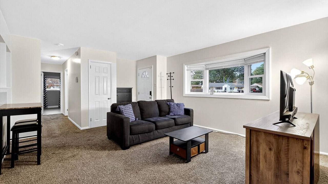 Photo of Livingroom in Newark