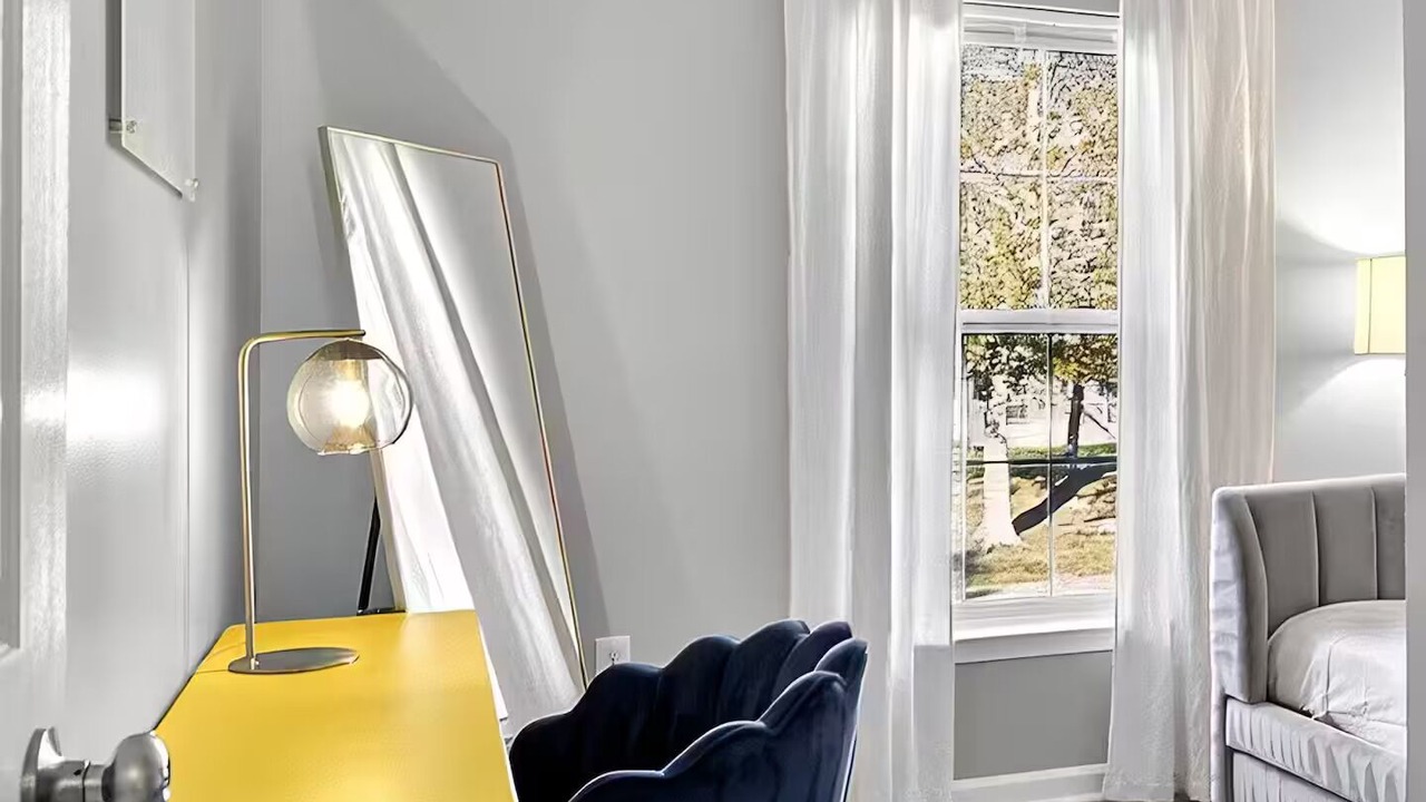 Photo of Bedroom in Newark