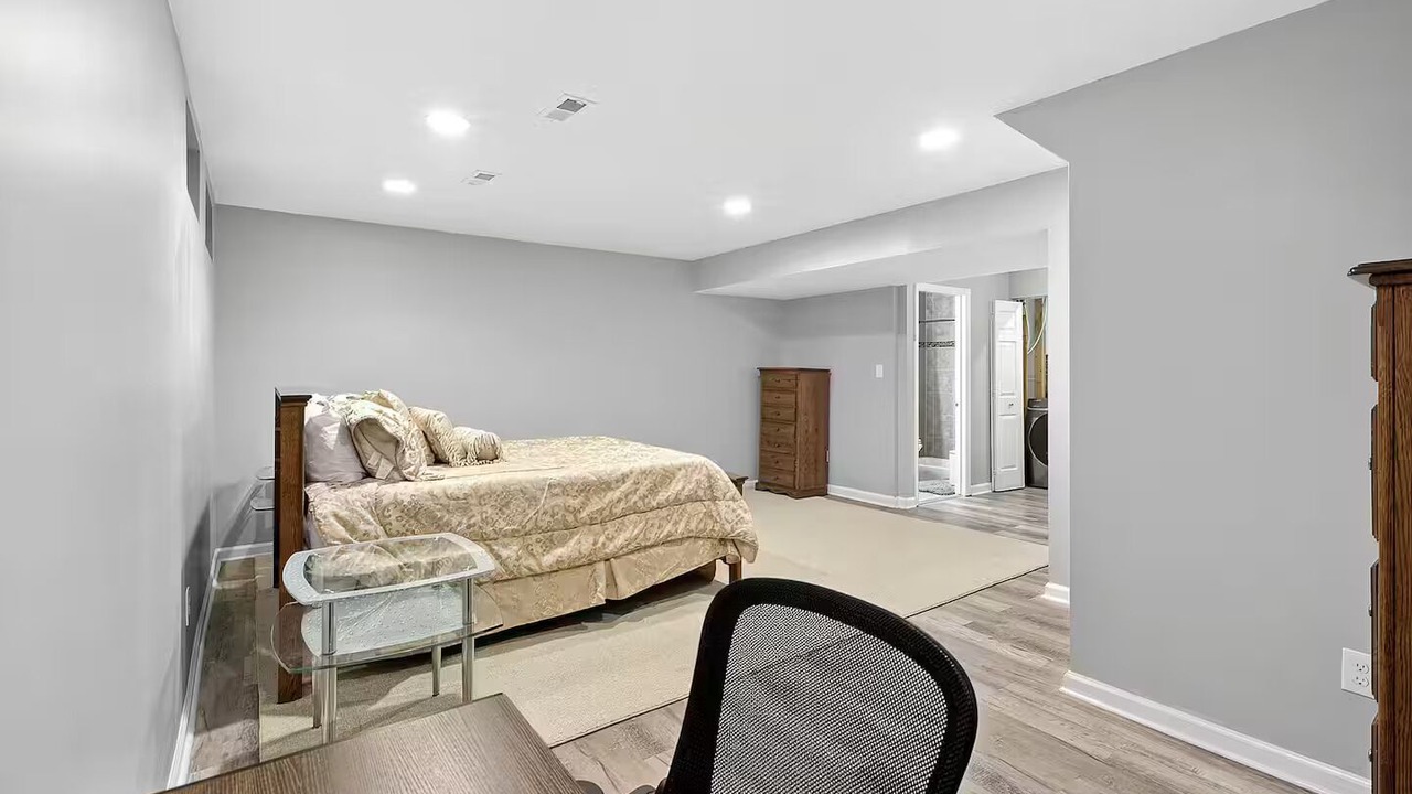 Photo of Bedroom in Newark