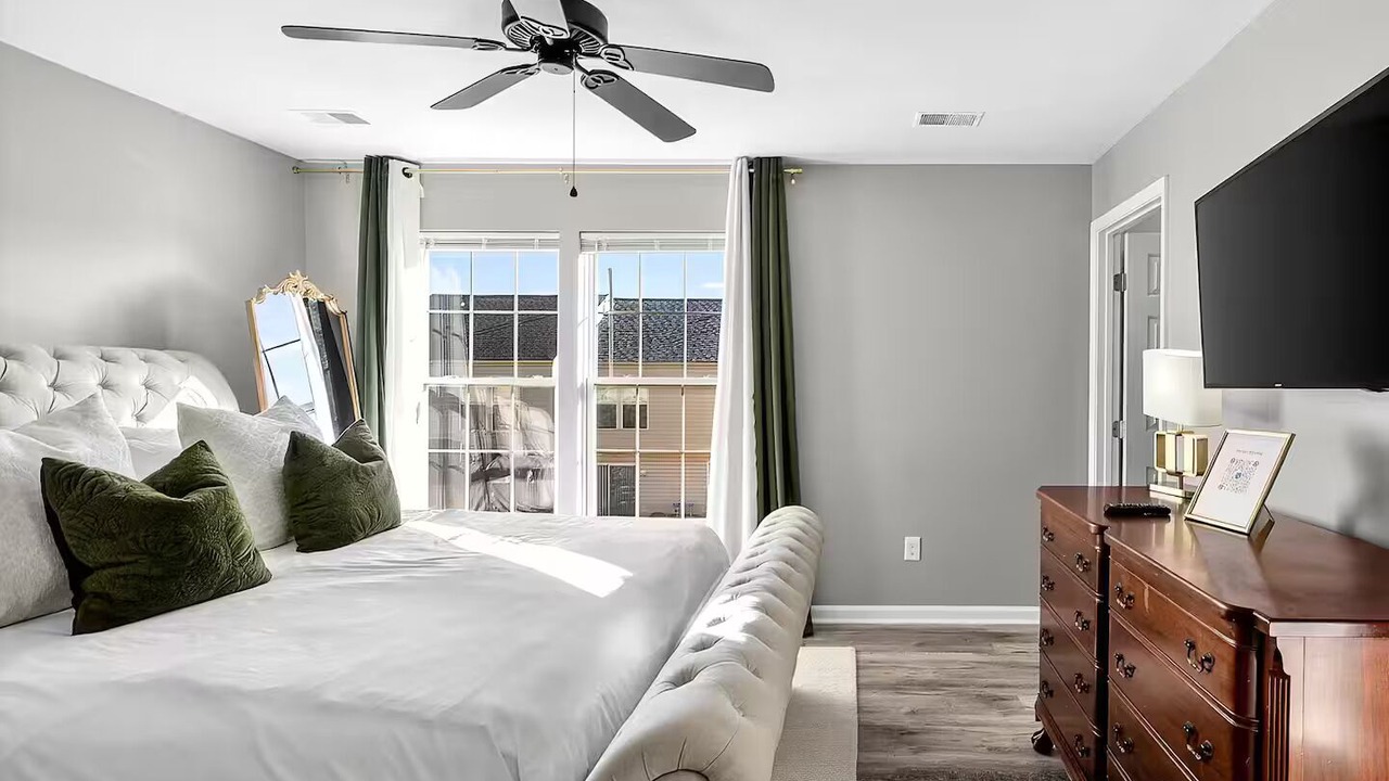 Photo of Bedroom in Newark
