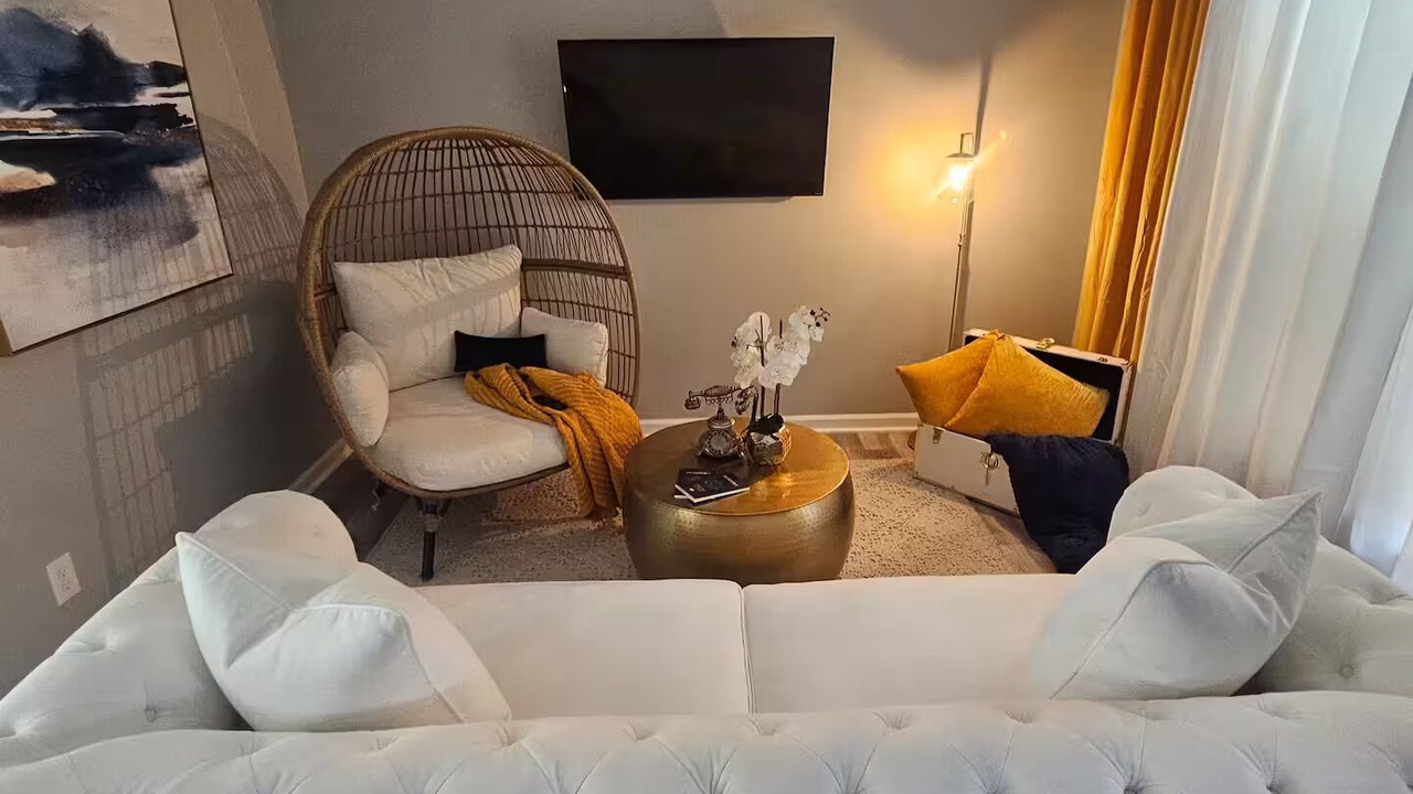 Photo of Livingroom in Newark