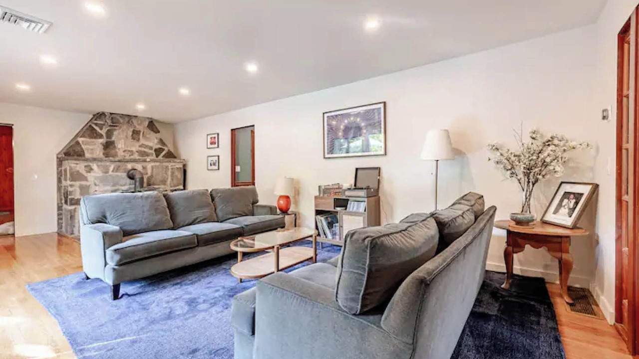 Photo of Livingroom in Kingston
