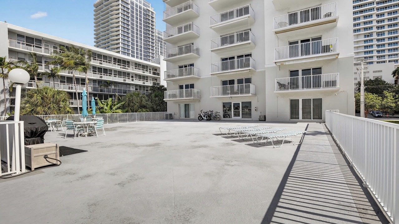 Photo of Others in Central Beach