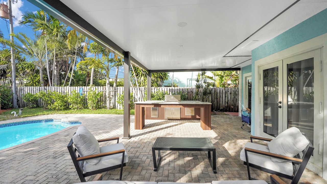 Photo of Patio Balcony in Lauderdale-by-the-Sea