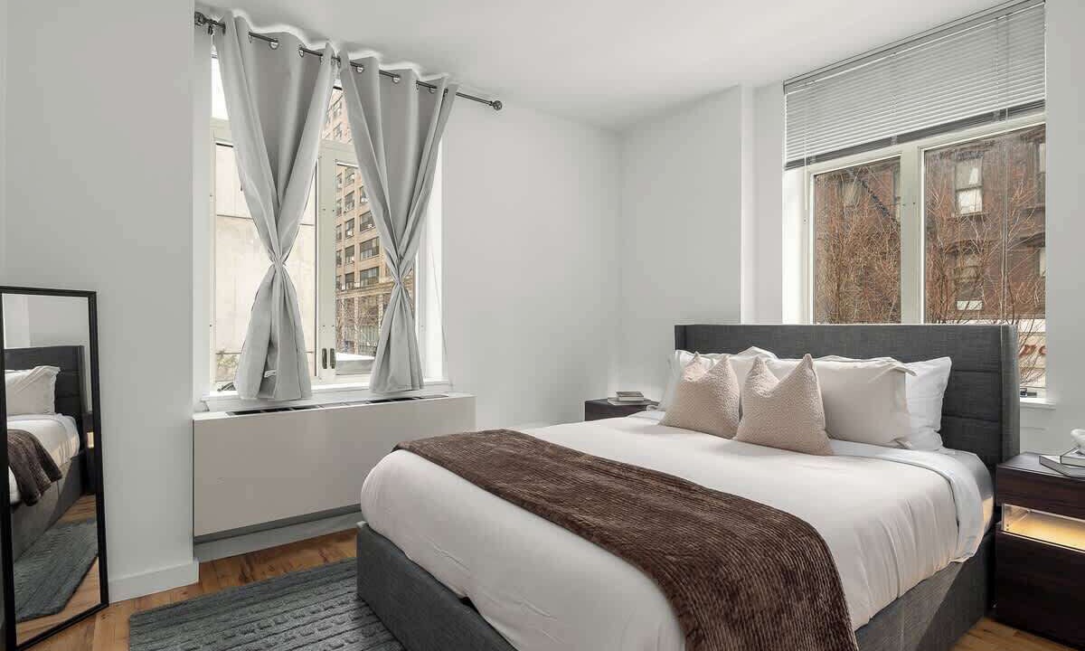 Photo of Bedroom in Midtown West