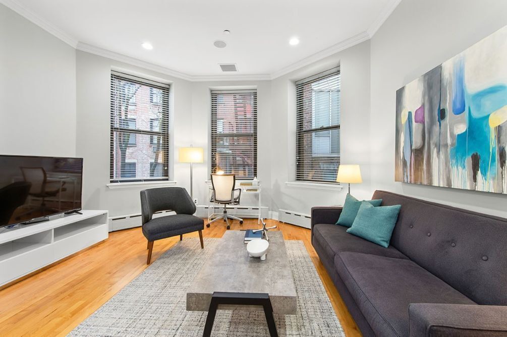Photo of Livingroom in Midtown
