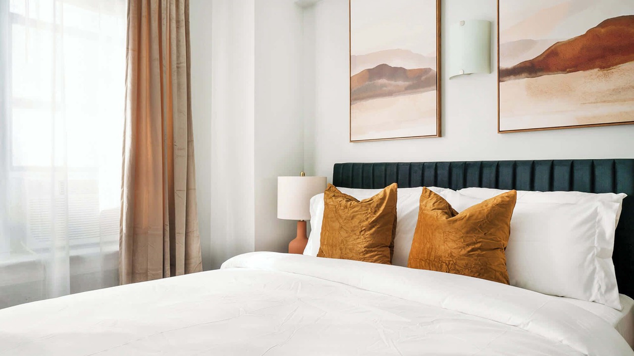 Photo of Bedroom in Lincoln Square