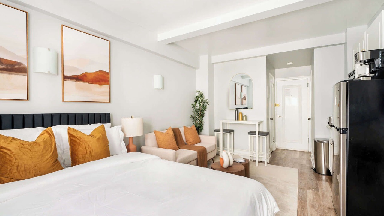 Photo of Bedroom in Lincoln Square