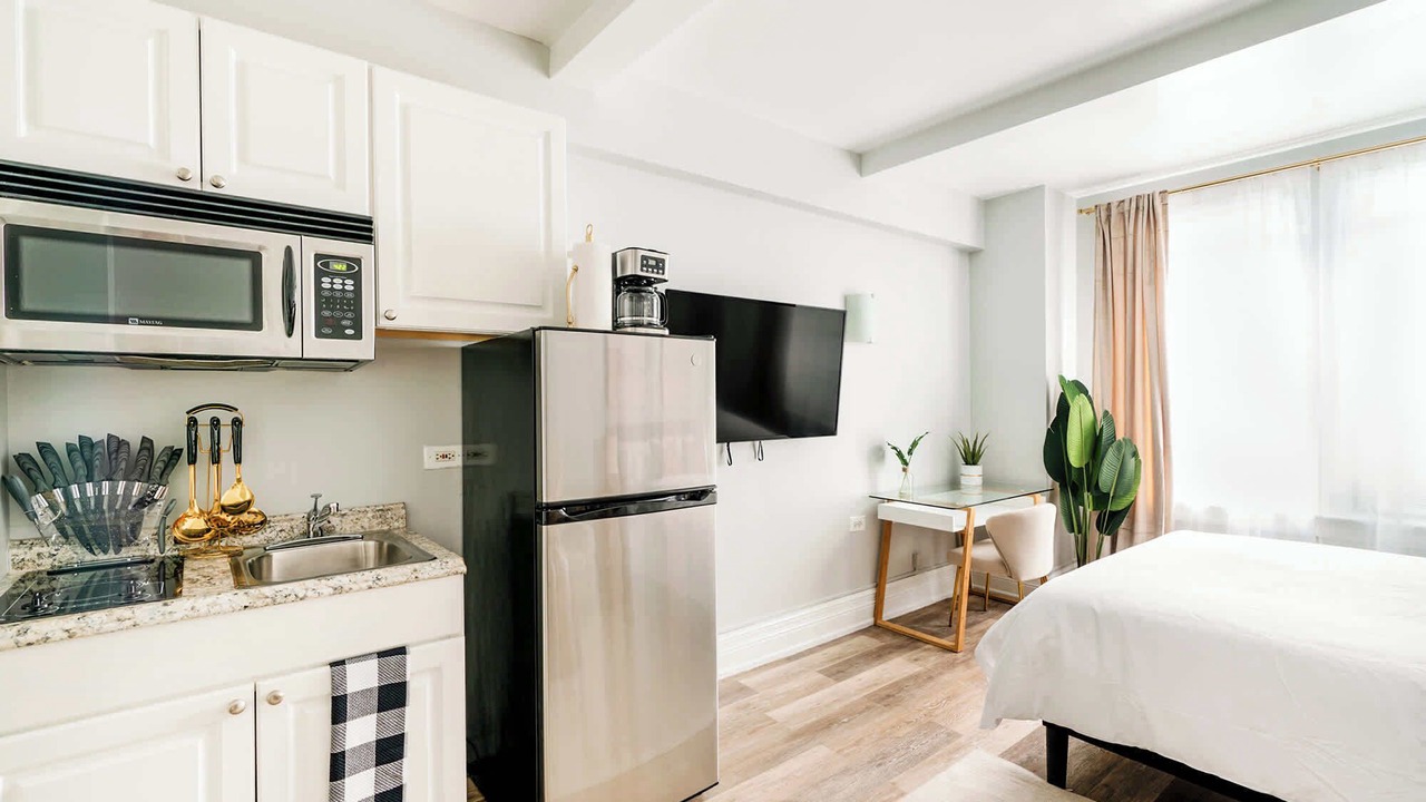 Photo of Bedroom in Lincoln Square