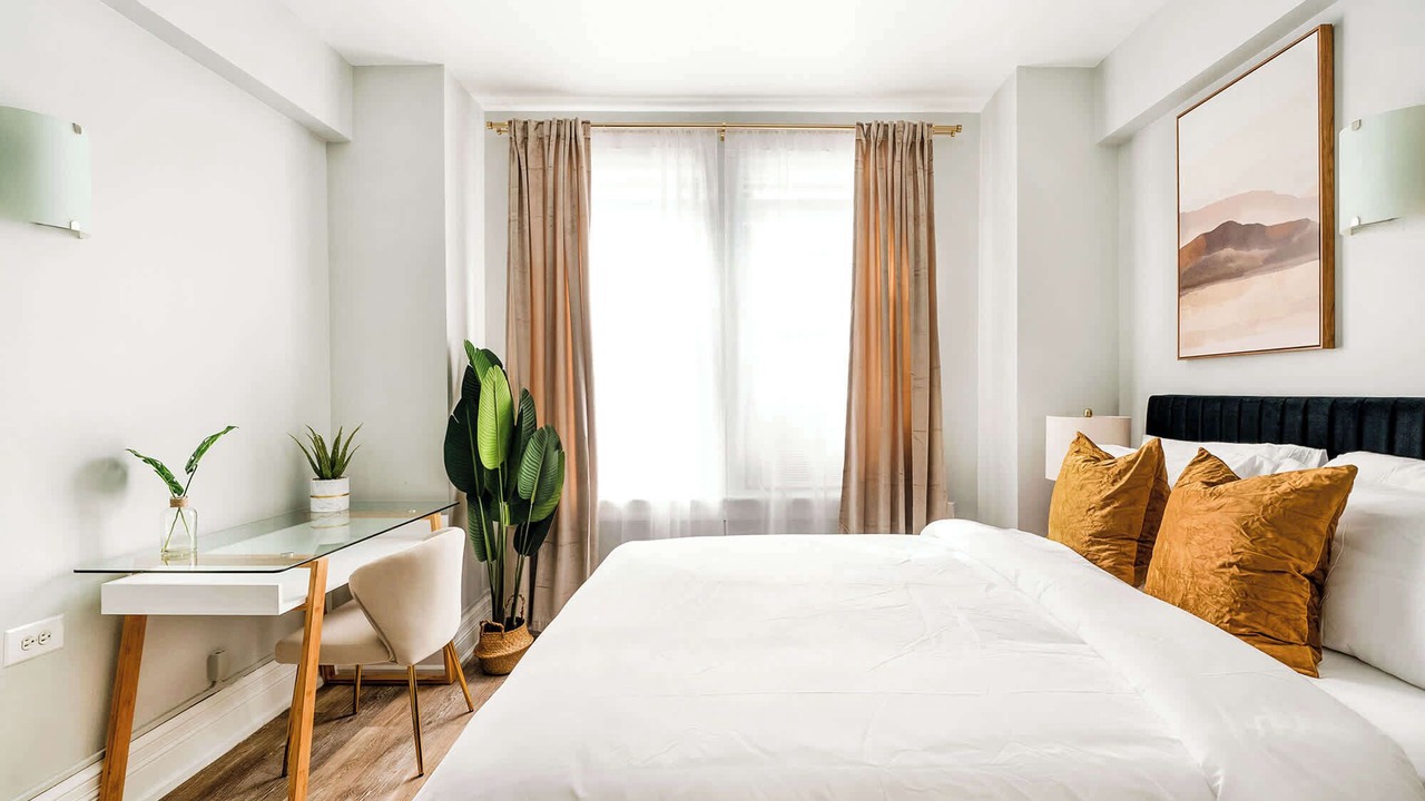 Photo of Bedroom in Lincoln Square