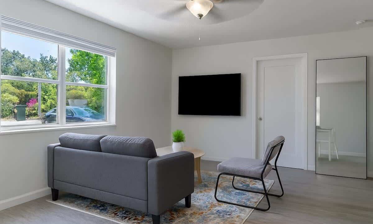 Photo of Livingroom in Riverside Park