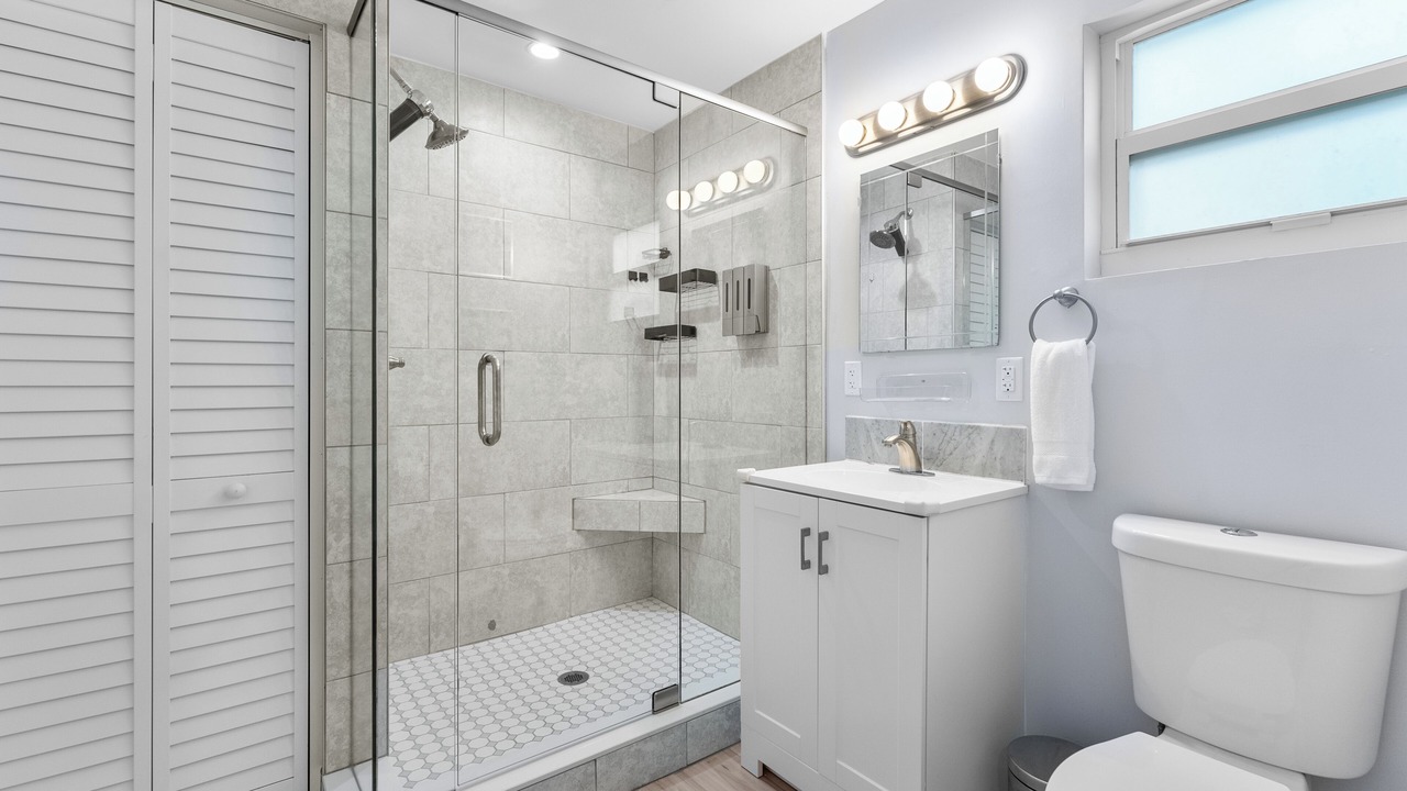 Photo of Bathroom in Sailboat Bend