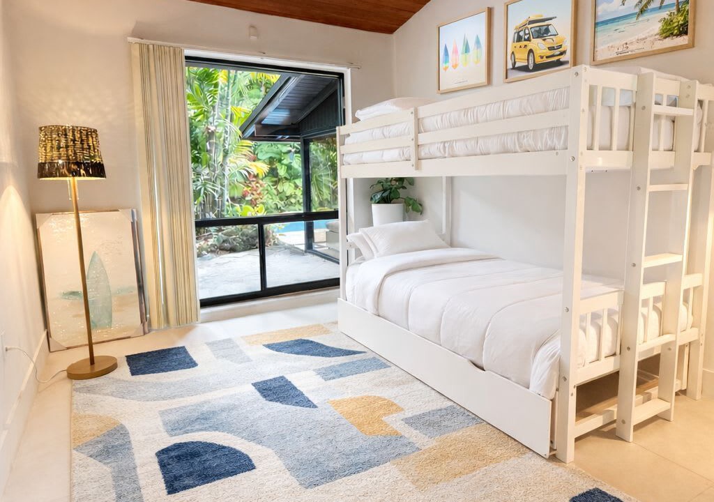 Photo of Bedroom in Biscayne Park