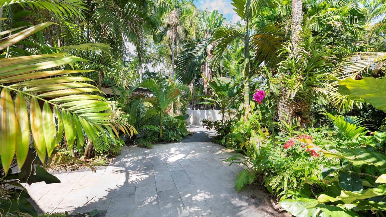 Photo of Outdoor in Biscayne Park