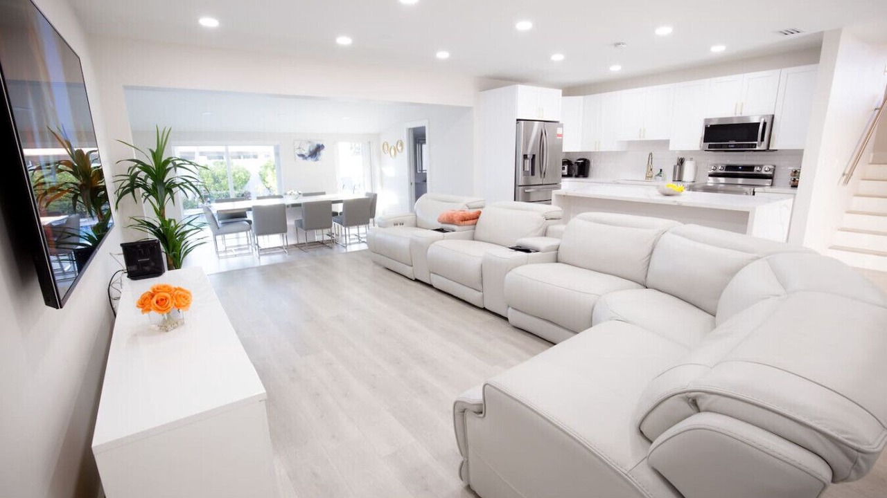 Photo of Livingroom in Ives Estates