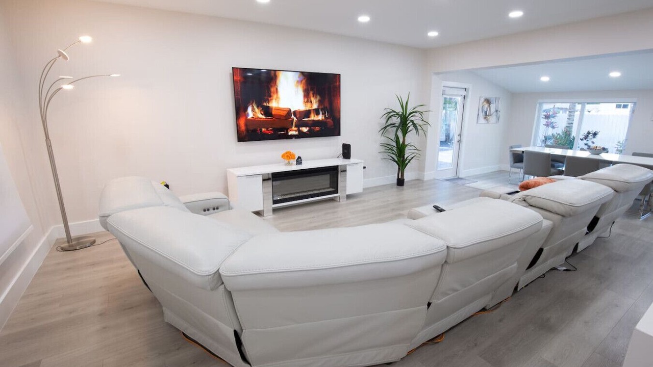 Photo of Livingroom in Ives Estates