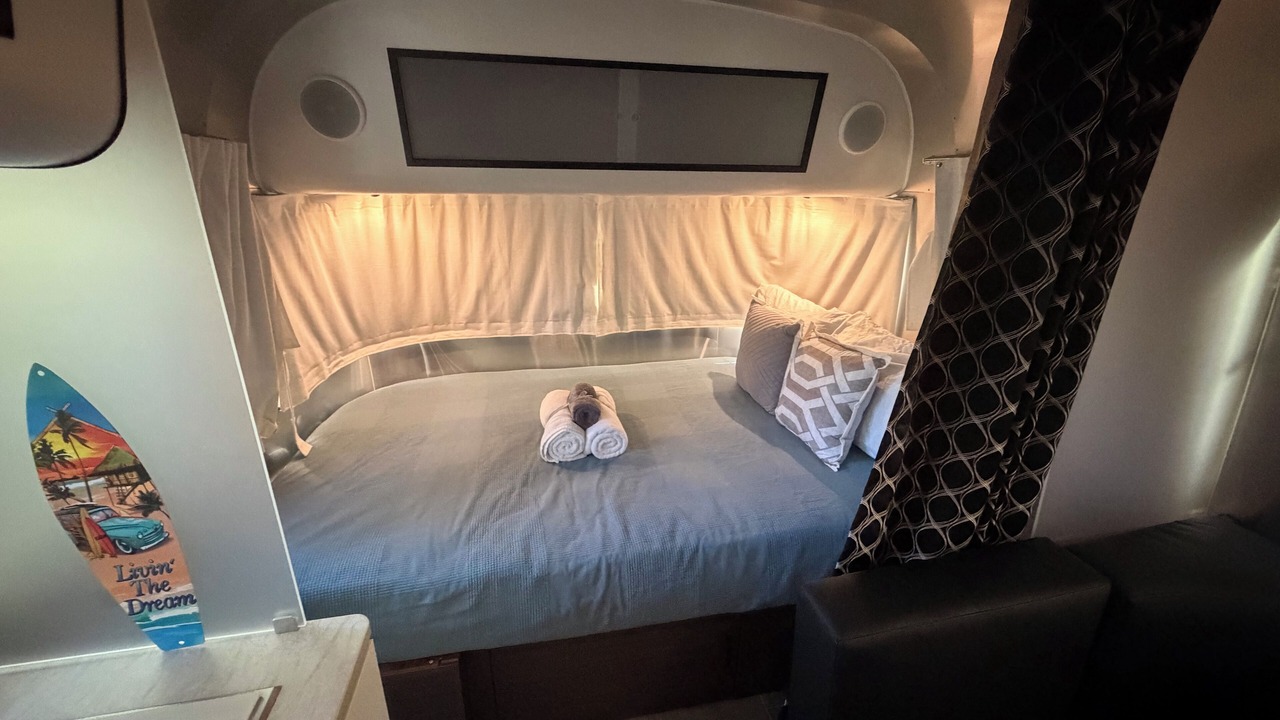 Photo of Bedroom in South Middle River