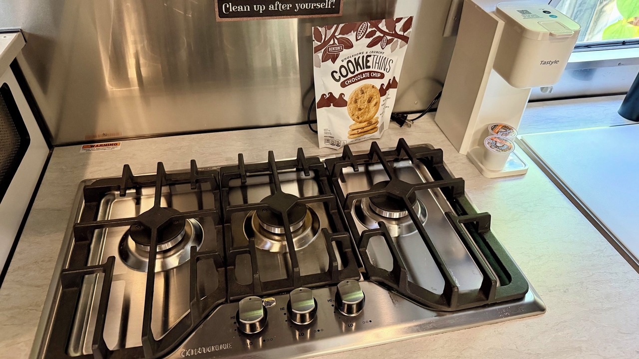Photo of Kitchen in South Middle River