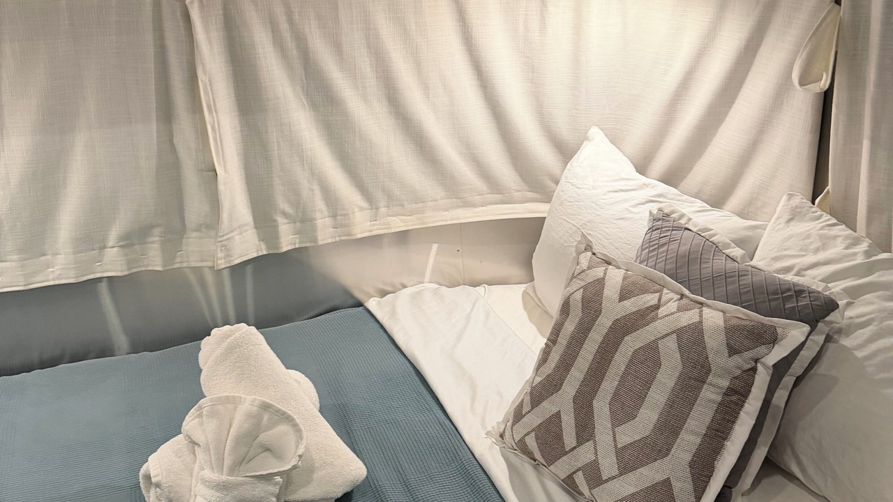 Photo of Bedroom in South Middle River