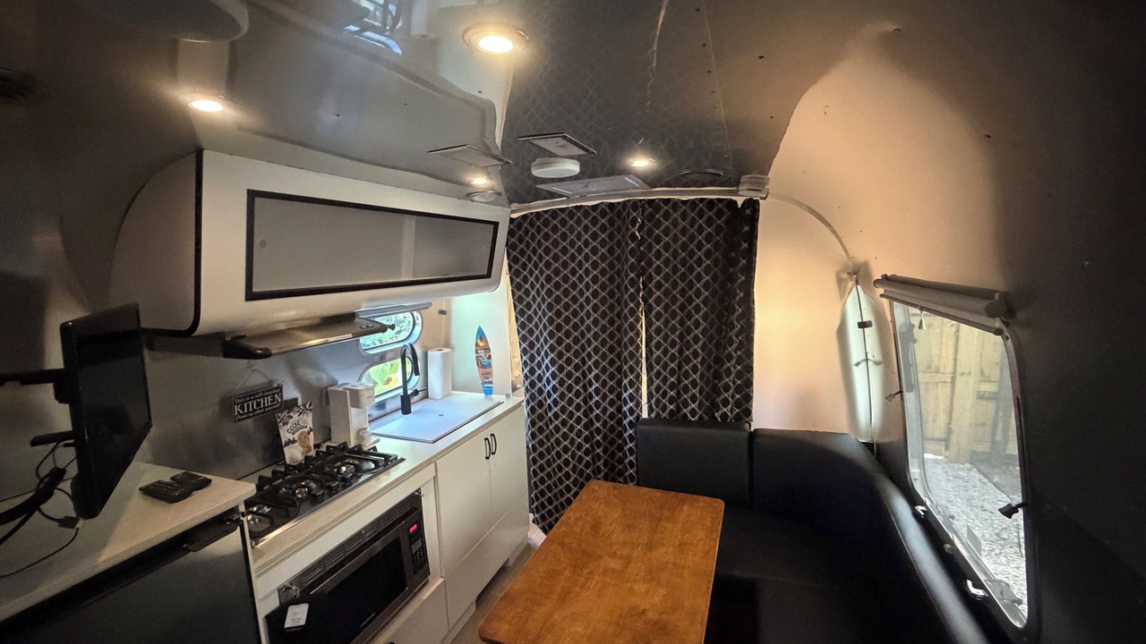Photo of Kitchen in South Middle River