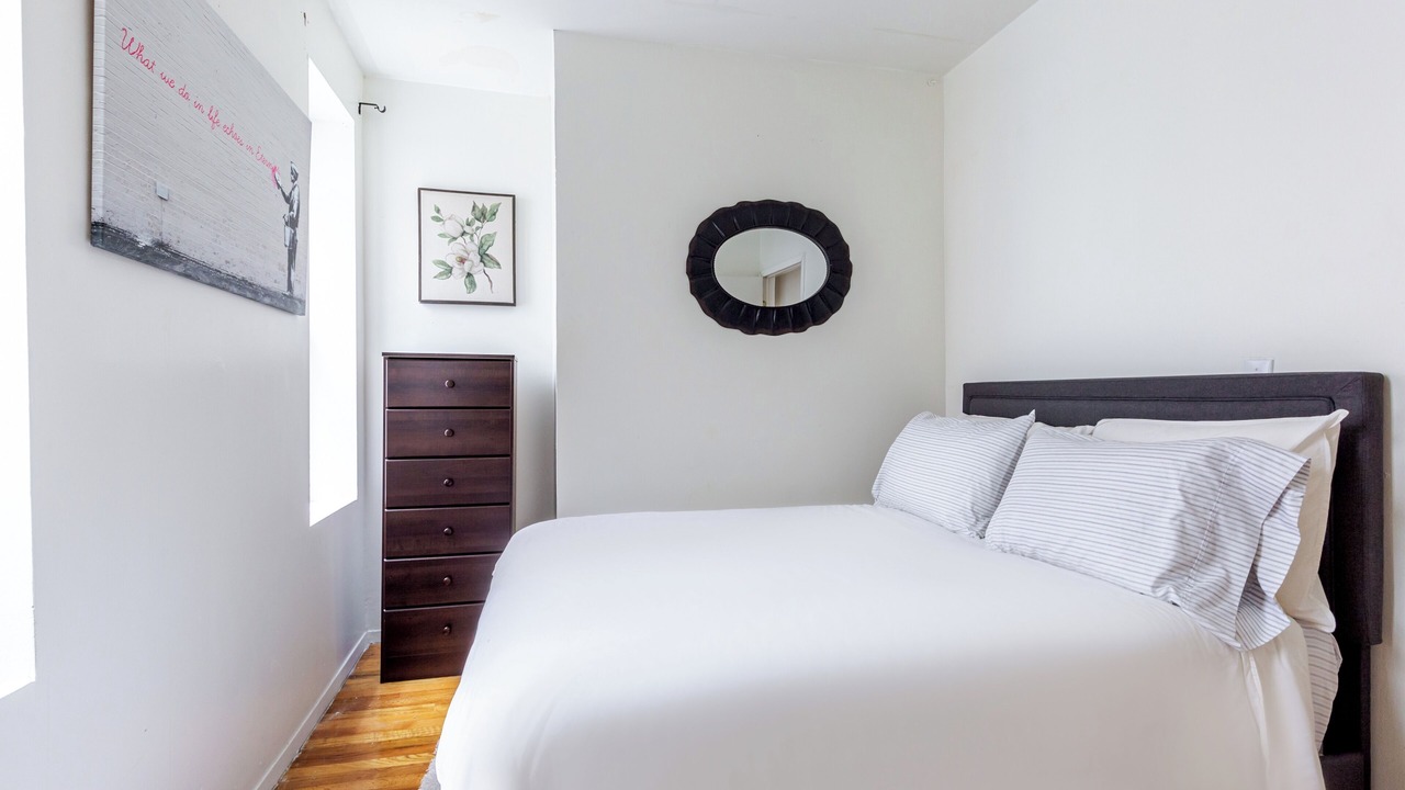 Photo of Bedroom in Bloomingdale