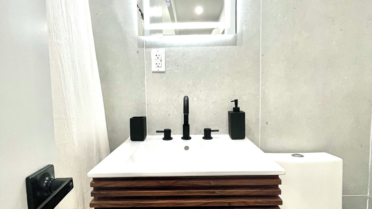 Photo of Bathroom in Midtown West