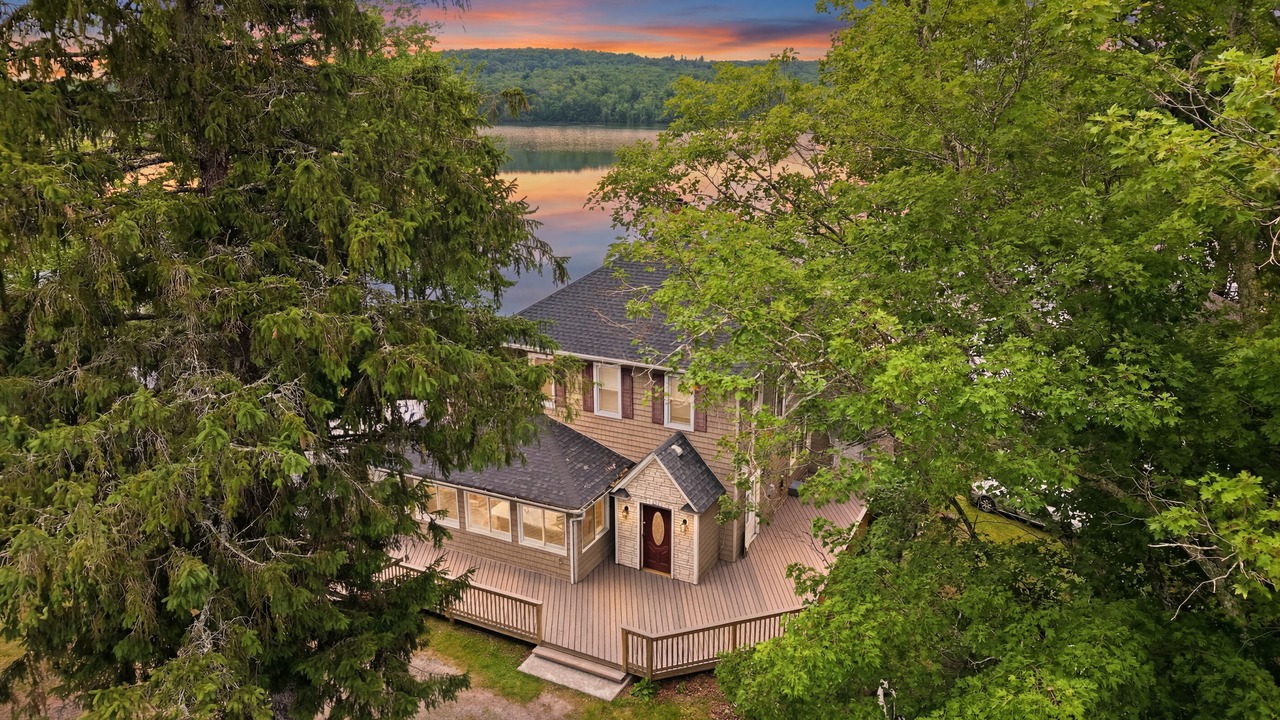 Photo of Outdoor in Swan Lake