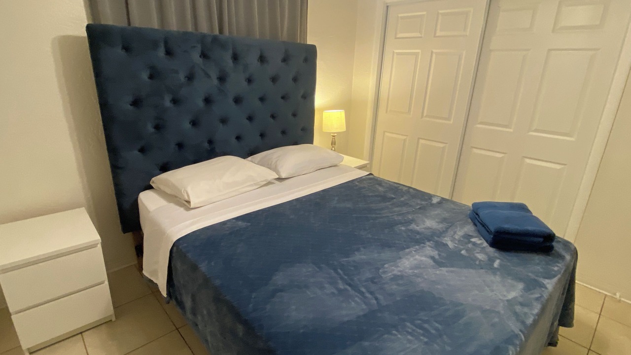 Photo of Bedroom in Royal Poinciana