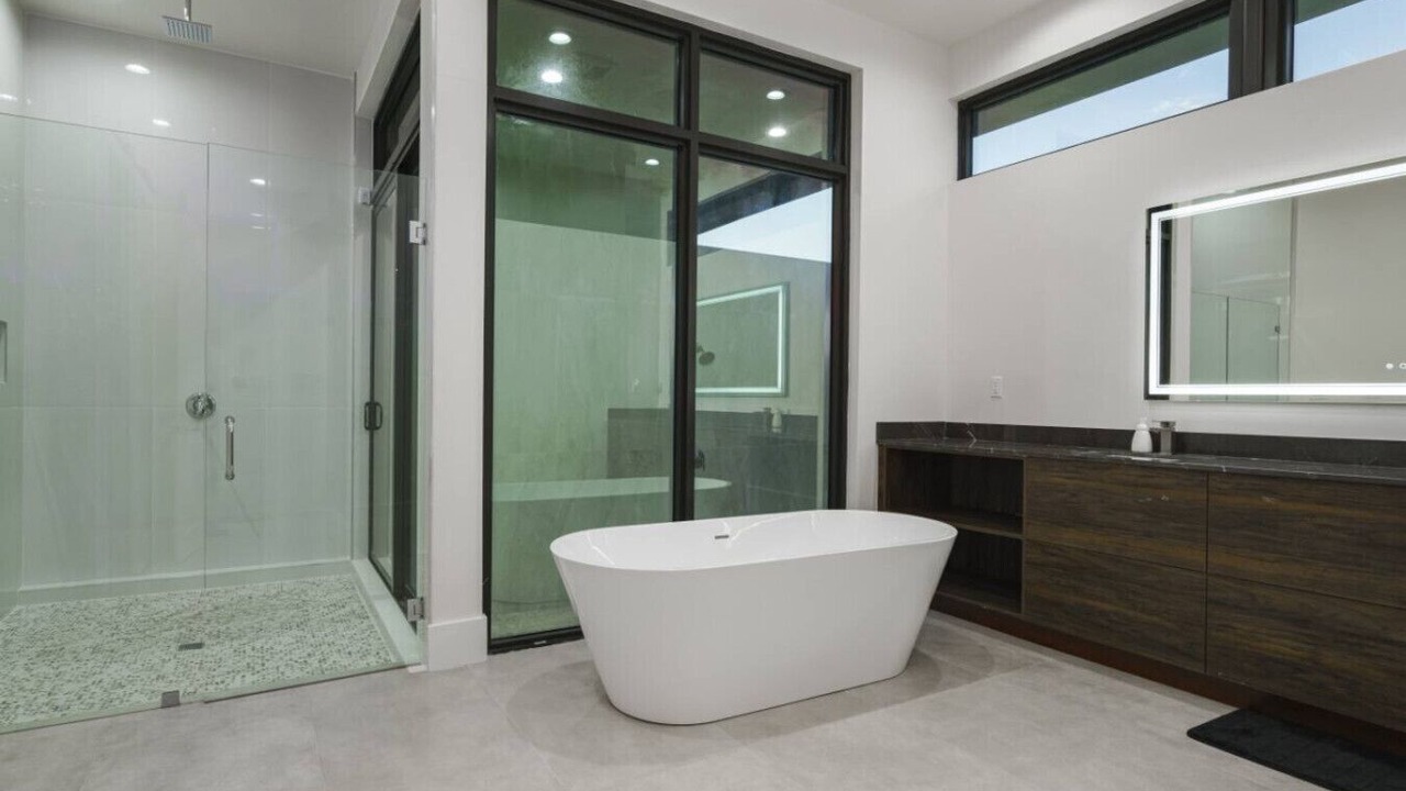 Photo of Bathroom in Plantation