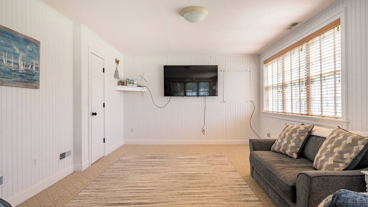 Photo of Livingroom in Algonquin