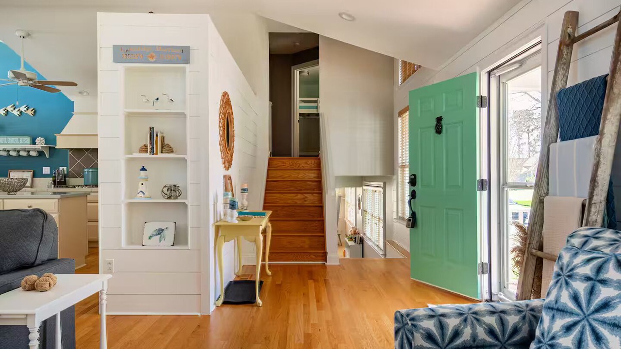 Photo of Livingroom in Algonquin