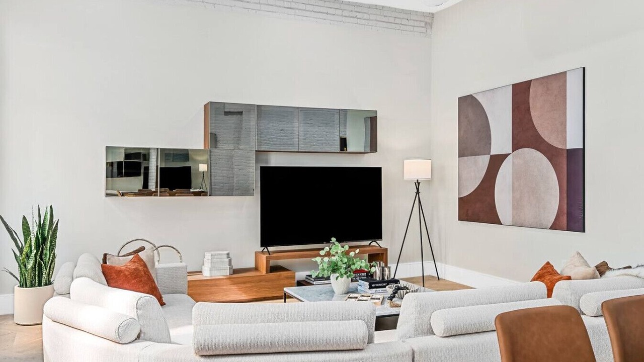 Photo of Livingroom in Downtown Boston