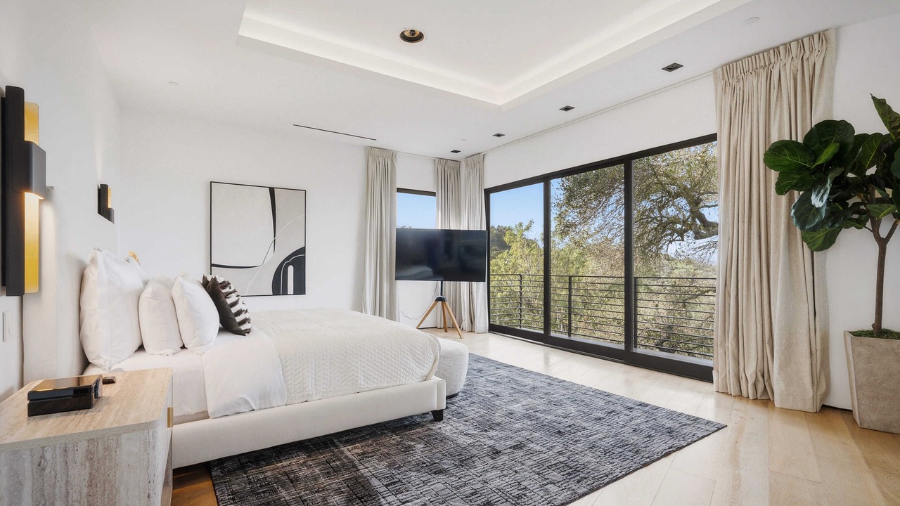 Photo of Bedroom in Beverly Hills