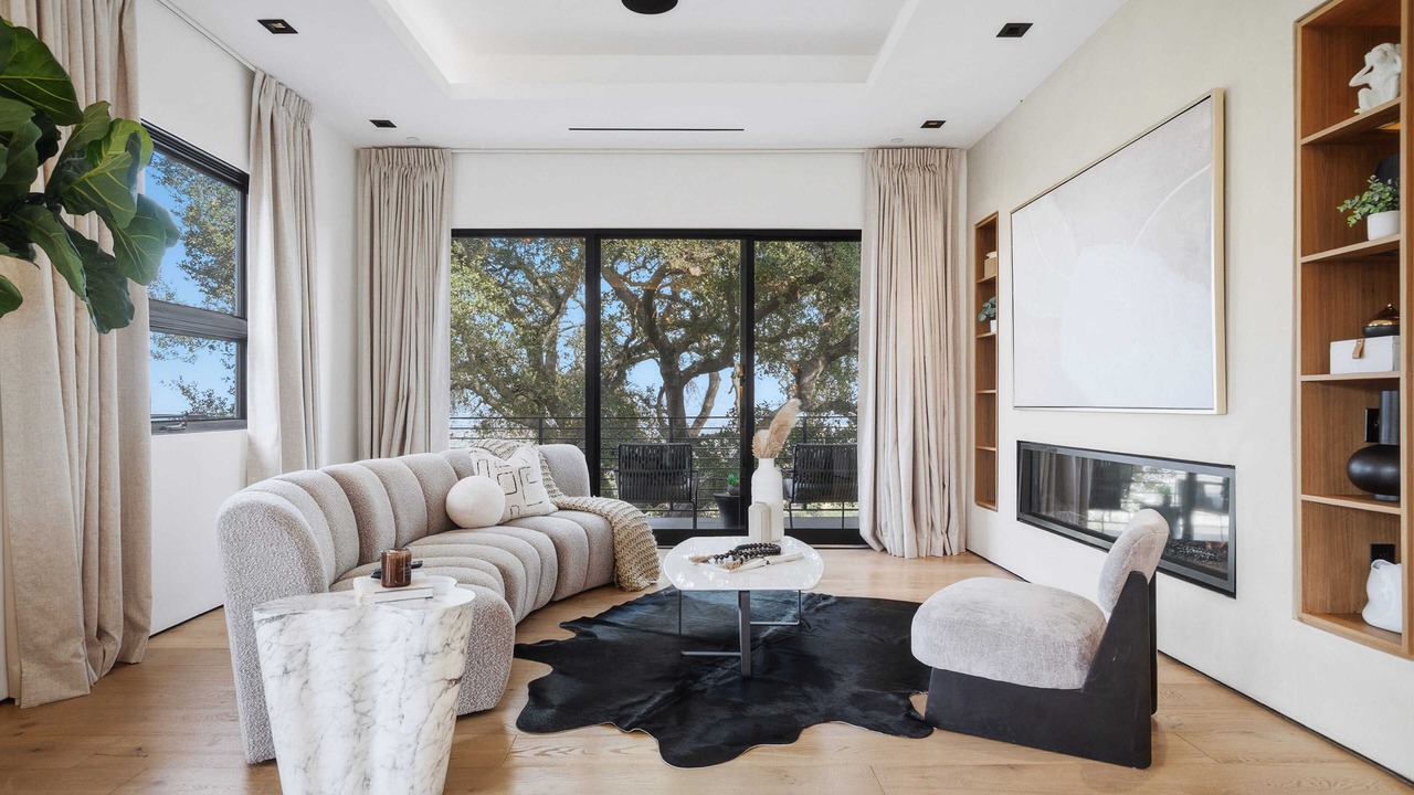 Photo of Livingroom in Beverly Hills