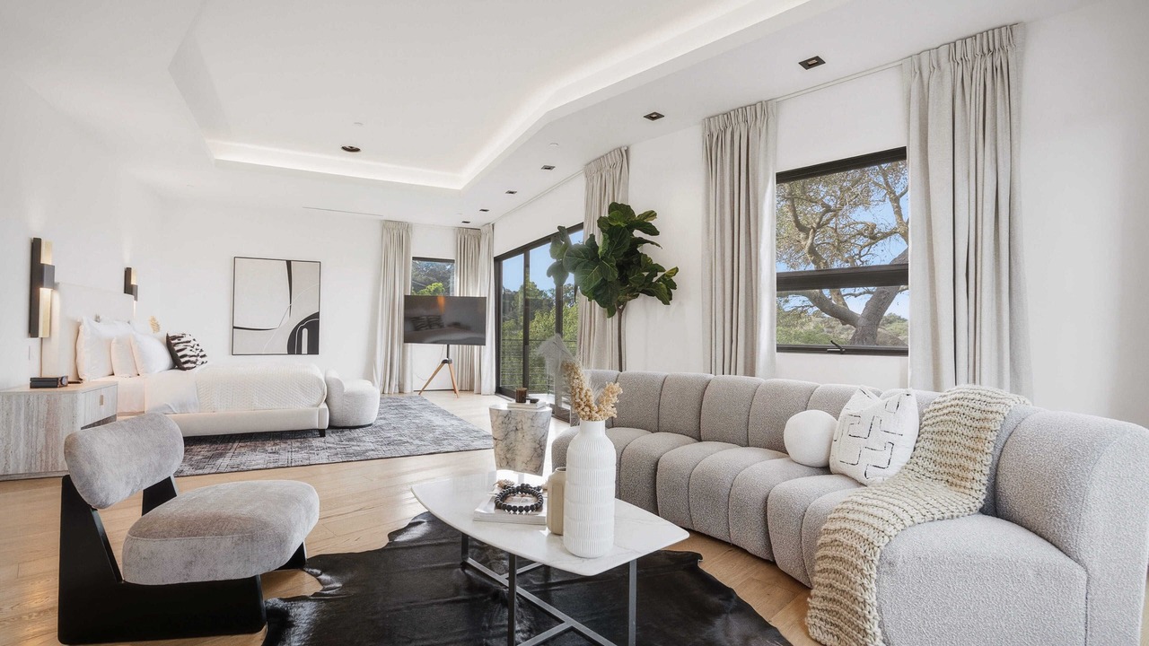 Photo of Livingroom in Beverly Hills