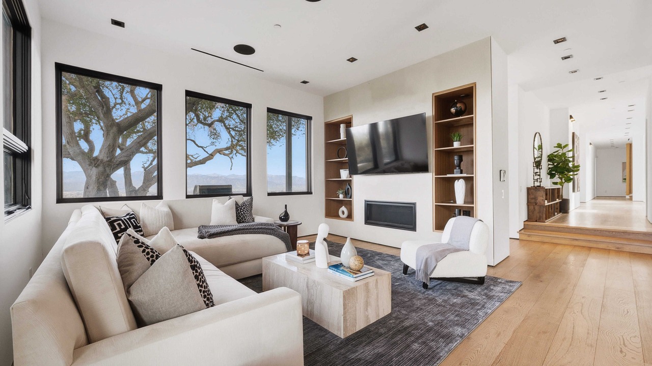 Photo of Livingroom in Beverly Hills