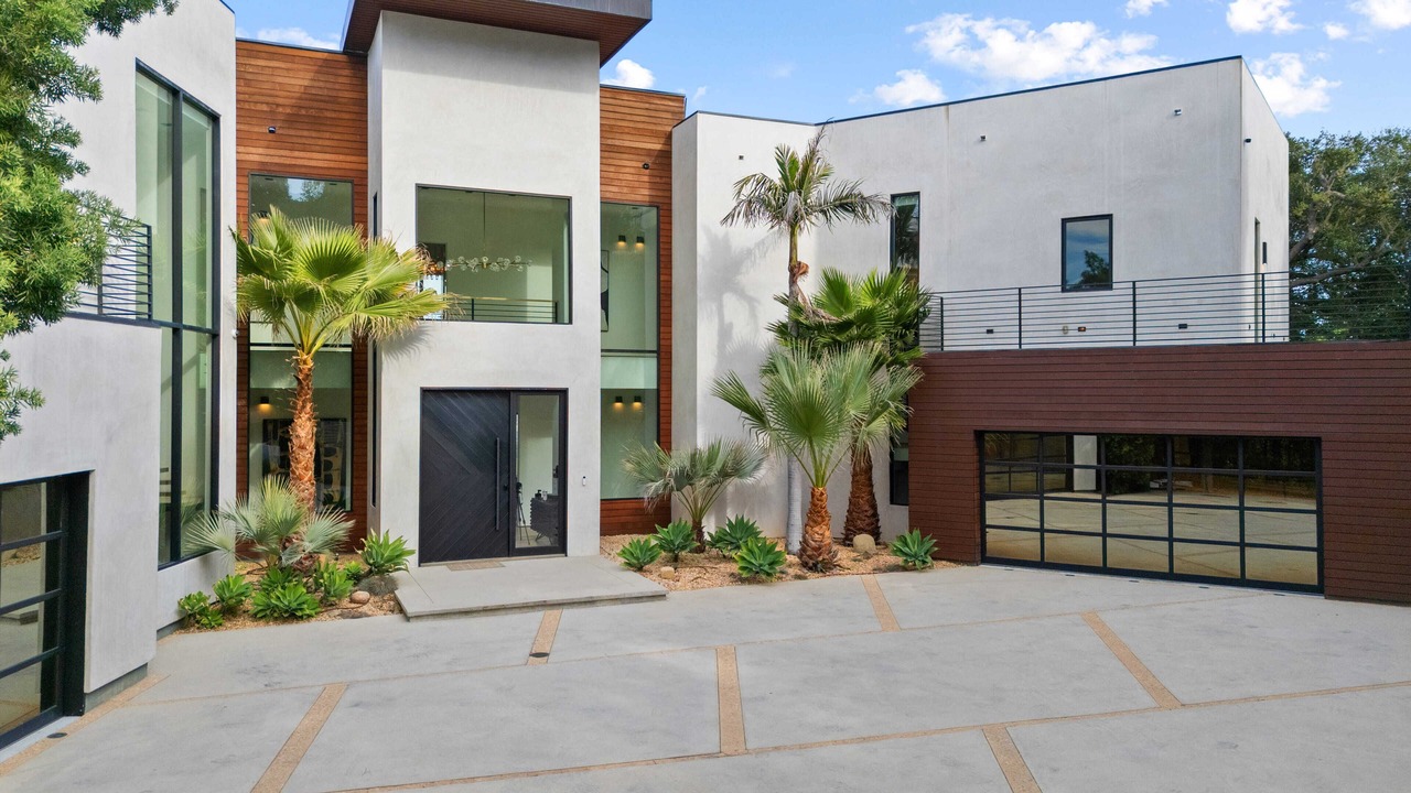 Photo of Outdoor in Beverly Hills